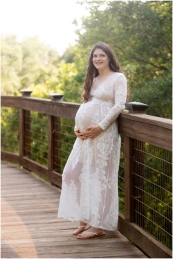 pregnant mom in lace dress outside