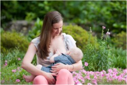 maclay gardens breastfeeding portrait