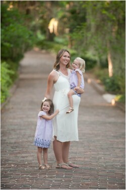 maternity photo with big sisters