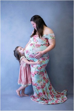 mama and daughter maternity