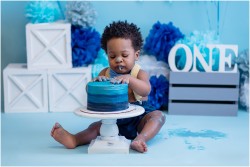 blue ombre cake smash